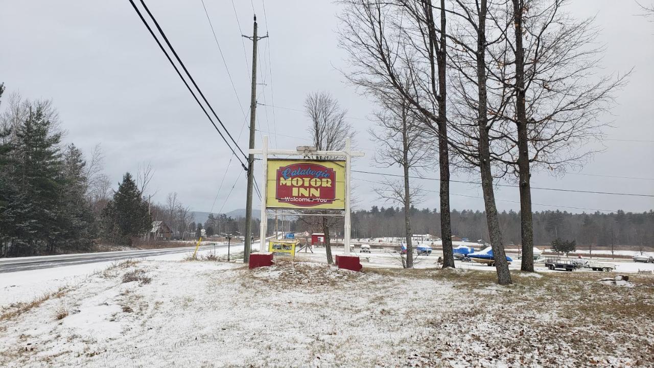 Calabogie Motor Inn Exterior photo